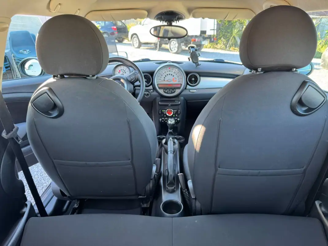 MINI Cooper 2011 - 7450 EUR, 198000 km - 198000km - foto 9 de 10