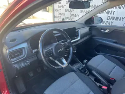 Kia Stonic 2023 - 15250 EUR, 38000 km - 38000km - foto 8 de 15