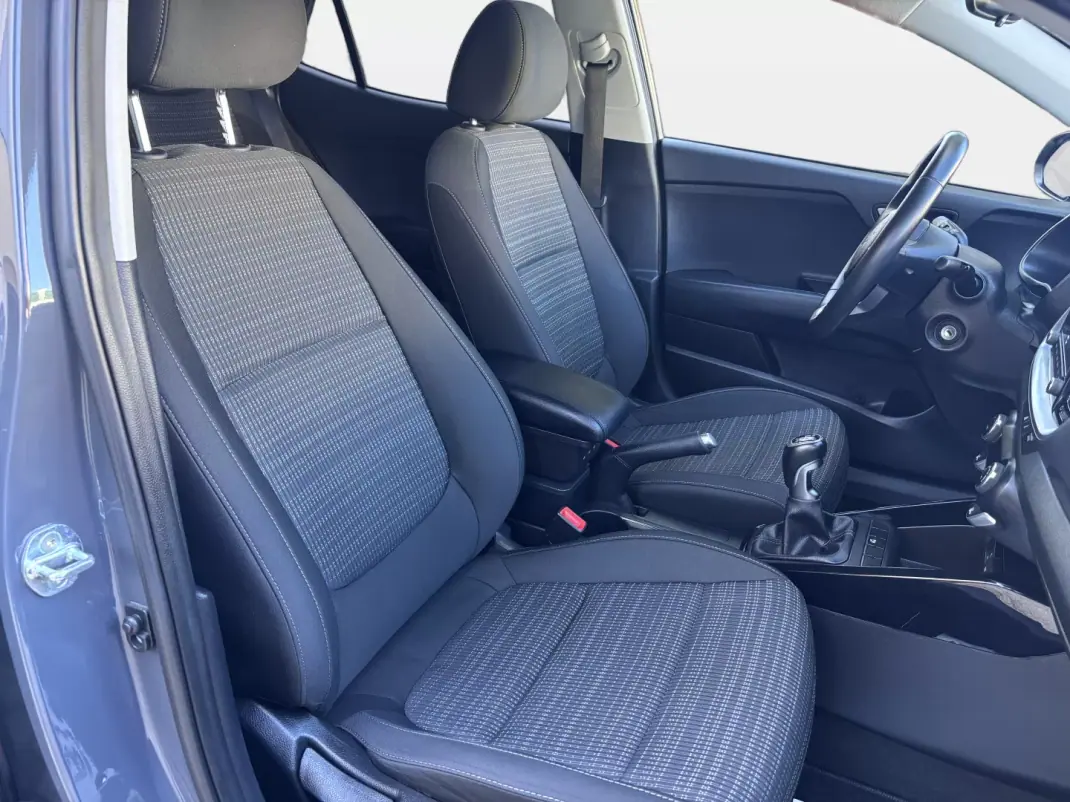 Kia Stonic 2022 - 15950 EUR, 67000 km - 67000km - foto 19 de 22