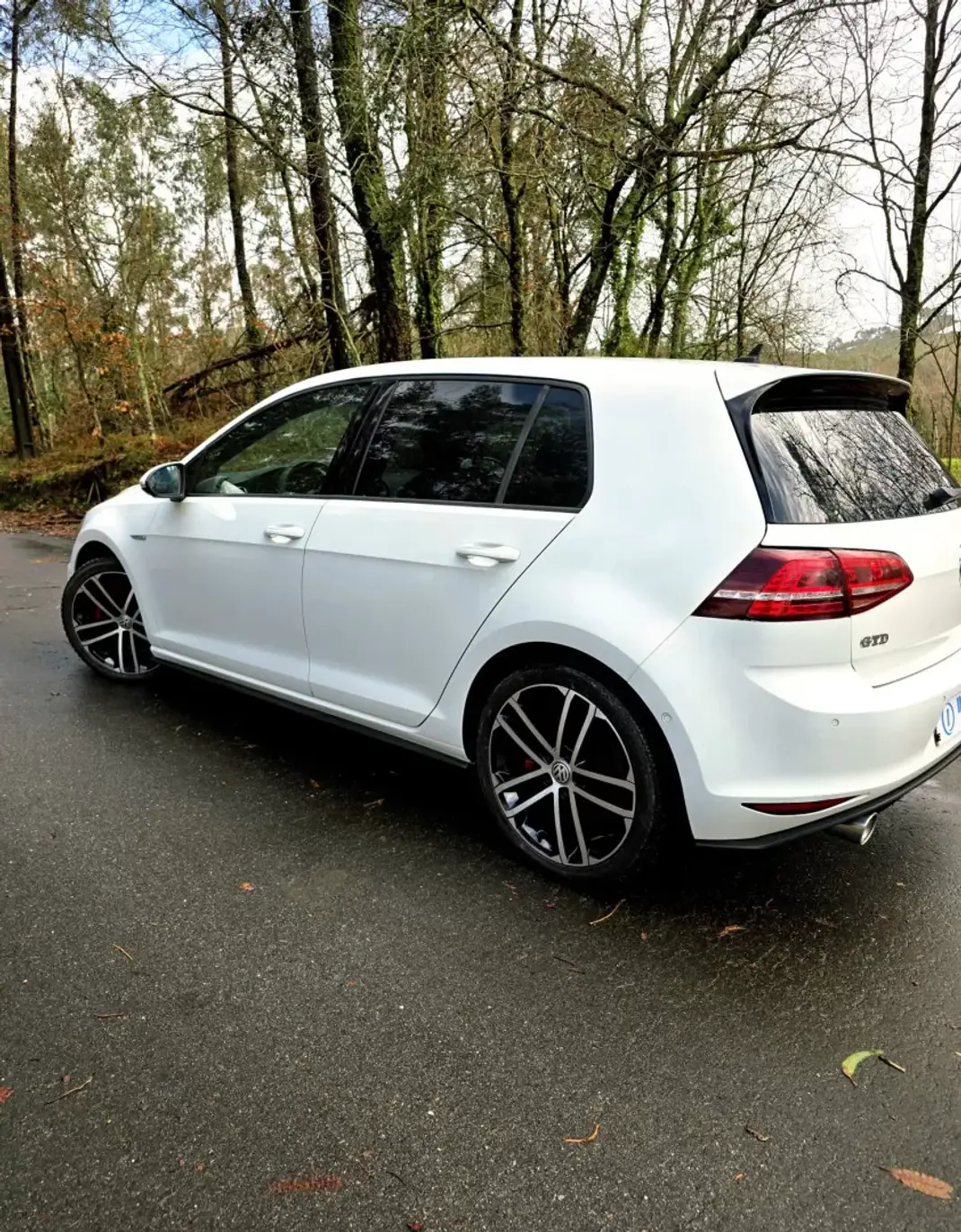 Volkswagen Golf 2015 - 18990 EUR, 167000 km - AUTO.MOTO.pt - 167000km - foto 13 de 30