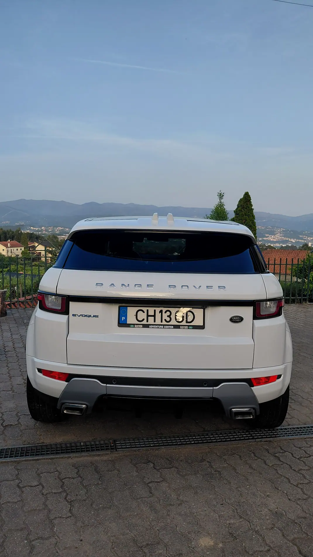 Land Rover Range Rover Evoque 2017 - 22000 EUR, 118000 km - AUTO.MOTO.pt - 118000km - foto 2 de 7