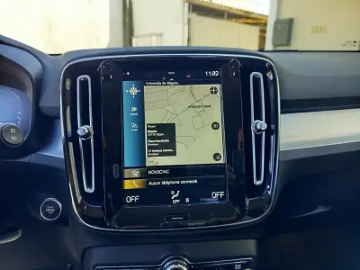 Volvo XC 40 2022 - 26490 EUR, 96032 km - AUTO.MOTO.pt - 96032km - foto 18 de 19