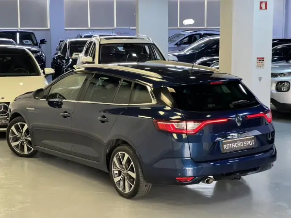 Renault Mégane Sport Tourer 2016 - 13990 EUR, 115000 km - AUTO.MOTO.pt - 115000km - foto 9 de 57