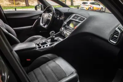 DS DS5 2015 - 8450 EUR, 237267 km - AUTO.MOTO.pt - 237267km - foto 25 de 41