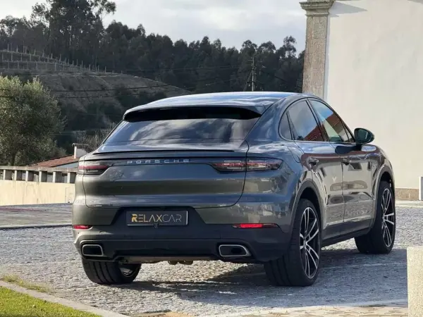 Porsche Cayenne Coupé 2021 - 64999 EUR, 119000 km - AUTO.MOTO.pt - 119000km - foto 5 de 37