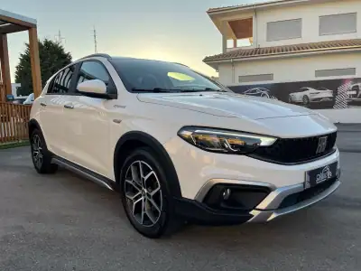 Fiat Tipo Cross 2022 - 14950 EUR, 98000 km - AUTO.MOTO.pt - 98000km - foto 3 de 53