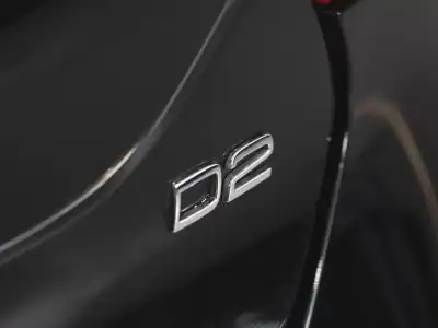 Volvo V40 2019 - 15990 EUR, 101000 km - AUTO.MOTO.pt - 101000km - foto 13 de 21