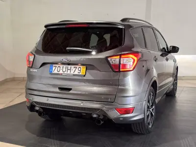 Ford Kuga 2018 - 16500 EUR, 54485 km - AUTO.MOTO.pt - 54485km - foto 5 de 25