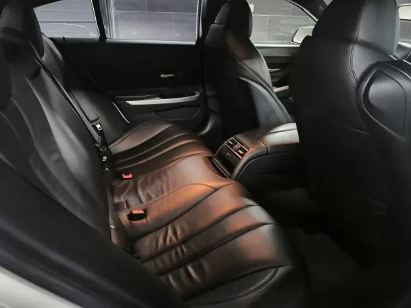 BMW 640 Gran Coupé 2015 - 26950 EUR, 232000 km - AUTO.MOTO.pt - 232000km - foto 8 de 47