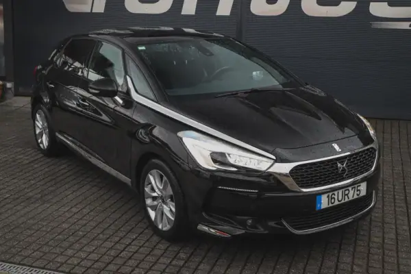 DS DS5 2018 - 16550 EUR, 136800 km - AUTO.MOTO.pt - 136800km - foto 7 de 23