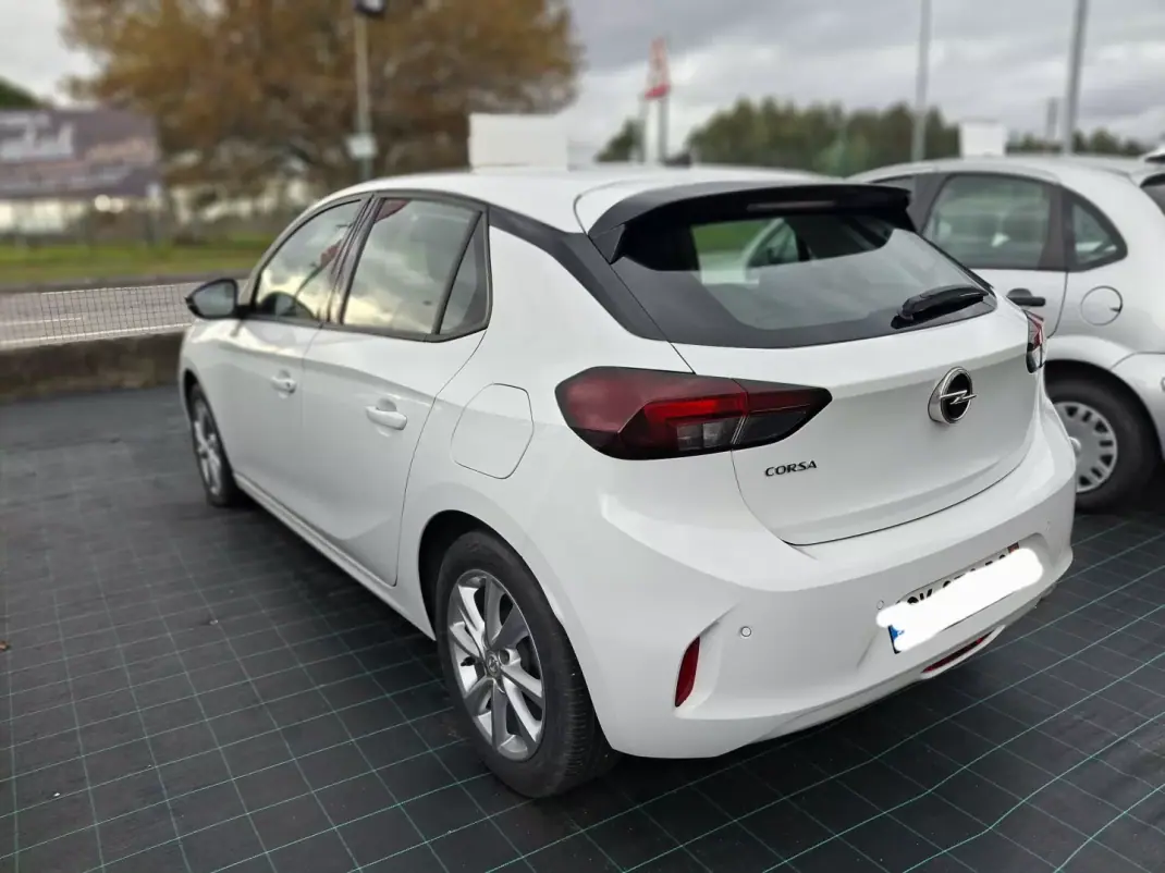 Opel Corsa 2023 - 15500 EUR, 20000 km - AUTO.MOTO.pt - 20000km - foto 4 de 8