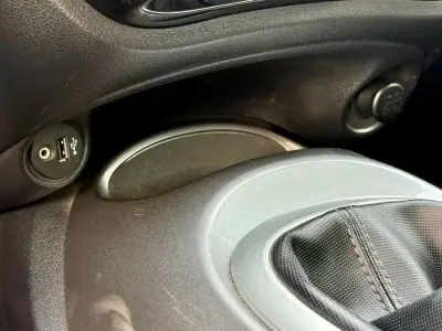Nissan Juke 2016 - 10890 EUR, 174800 km - AUTO.MOTO.pt - 174800km - foto 20 de 33