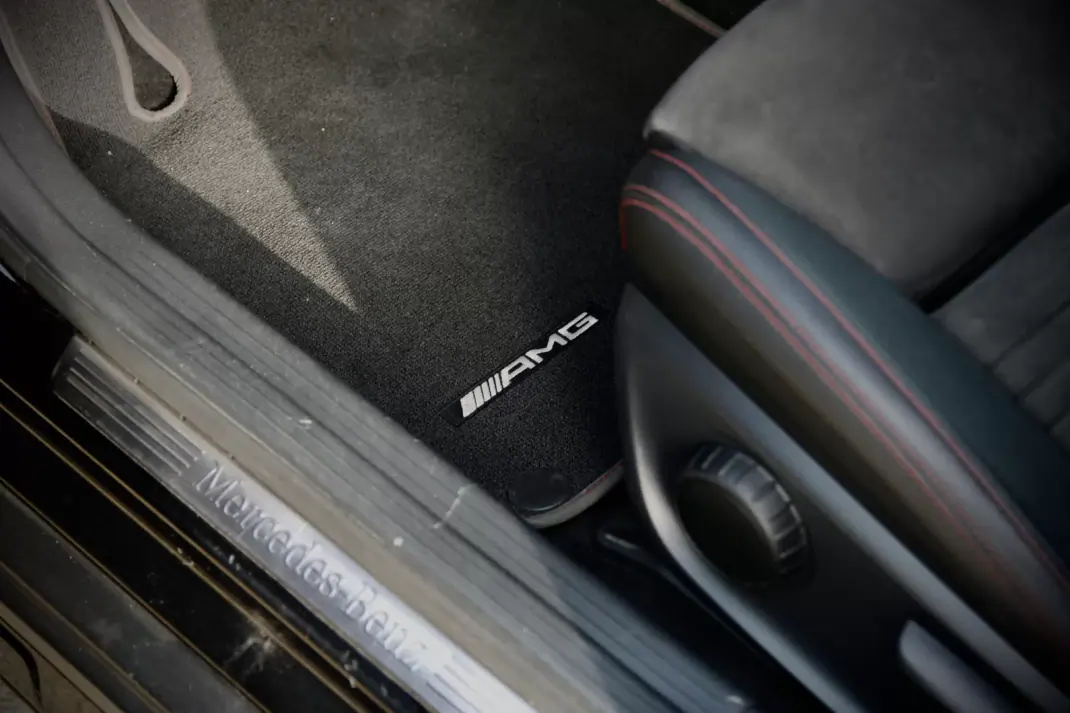 Mercedes-Benz GLA 180 2016 - 22500 EUR, 148000 km - AUTO.MOTO.pt - 148000km - foto 18 de 32