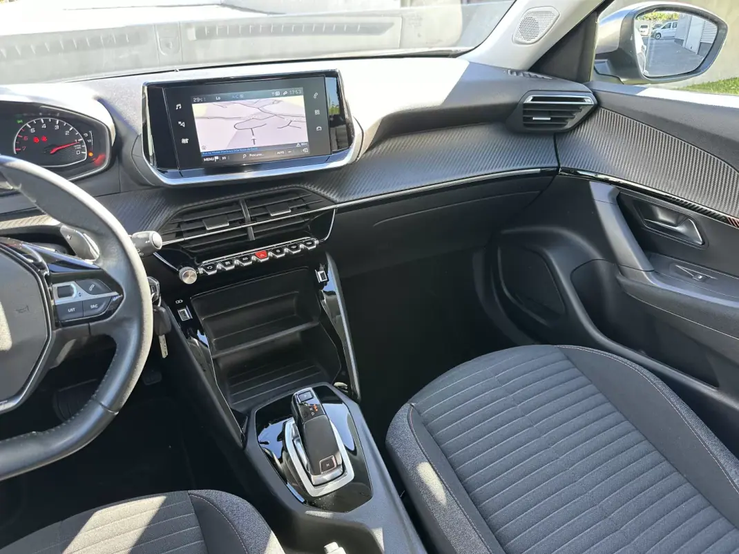 Peugeot 2008 2021 - 16900 EUR, 169000 km - 169000km - foto 28 de 59