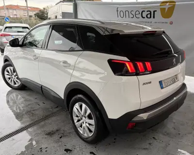 Peugeot 3008 2018 - 14490 EUR, 105034 km - AUTO.MOTO.pt - 105034km - foto 5 de 13