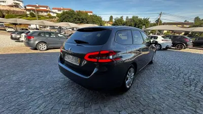 Peugeot 308 SW 2018 - 13990 EUR, 135000 km - AUTO.MOTO.pt - 135000km - foto 5 de 15