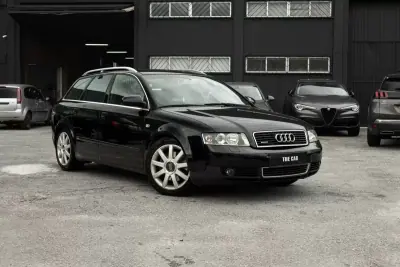 Audi A4 2005 - 328500km