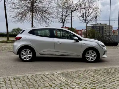 Renault Clio 2019 - 13500 EUR, 80000 km - AUTO.MOTO.pt - 80000km - foto 7 de 22
