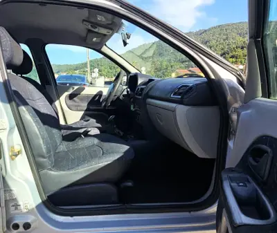 Renault Clio 2001 - 5000 EUR, 197000 km - 197000km - foto 6 de 18