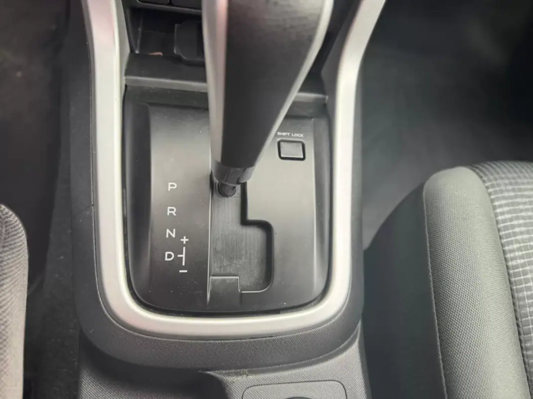 Isuzu 2019 - 21900 EUR, 171159 km - AUTO.MOTO.pt - 171159km - foto 6 de 12