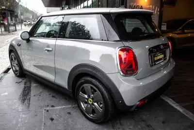 MINI 3 Portas 2021 - 17980 EUR, 78086 km - AUTO.MOTO.pt - 78086km - foto 6 de 34