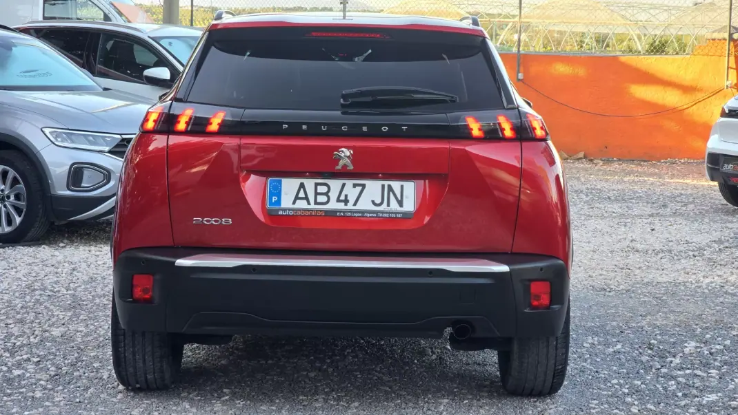 Peugeot 2008 2020 - 17500 EUR, 51350 km - AUTO.MOTO.pt - 51350km - foto 10 de 22