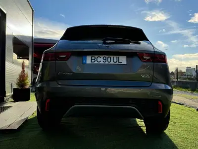 Jaguar E-Pace 2019 - 28500 EUR, 98000 km - AUTO.MOTO.pt - 98000km - foto 31 de 33