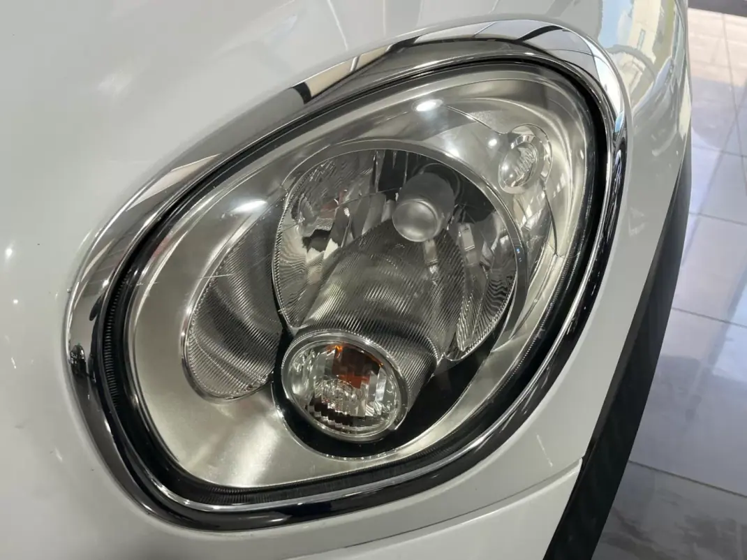 MINI Countryman 2011 - 9999 EUR, 208121 km - AUTO.MOTO.pt - 208121km - foto 6 de 21