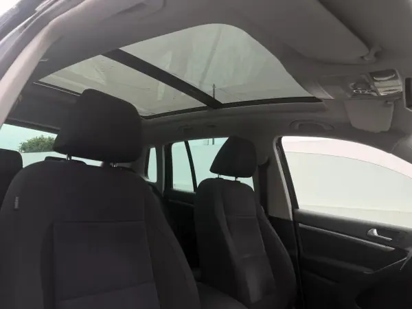 Volkswagen Tiguan 2011 - 13800 EUR, 147290 km - AUTO.MOTO.pt - 147290km - foto 11 de 26