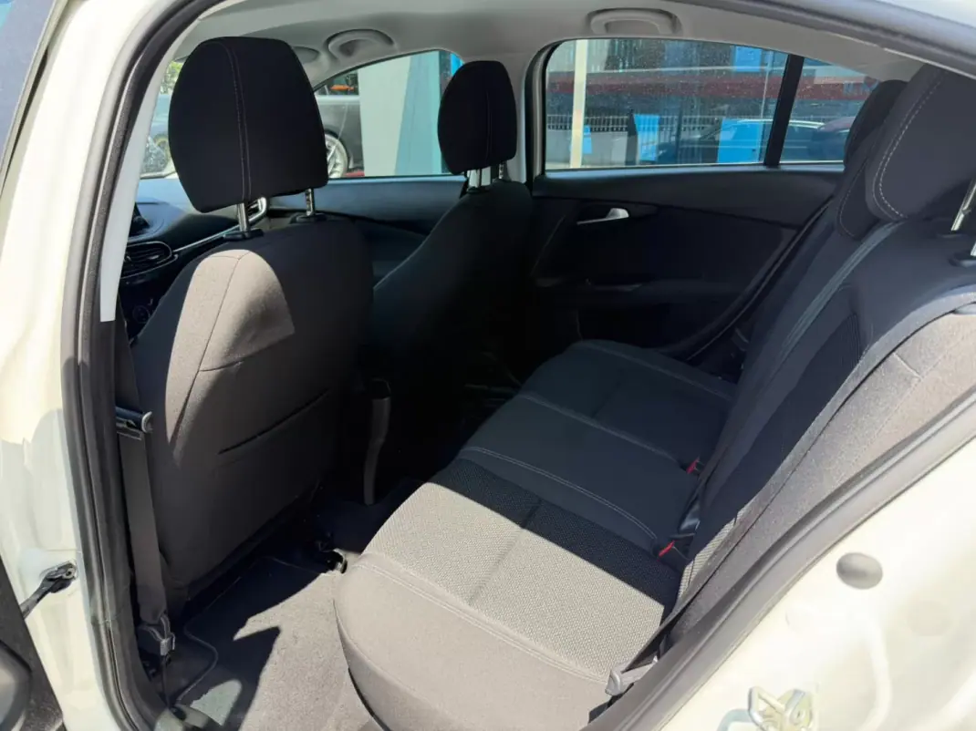 Fiat Tipo 2022 - 15300 EUR, 64000 km - 64000km - foto 10 de 12
