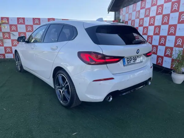 BMW 118 2021 - 28490 EUR, 90000 km - AUTO.MOTO.pt - 90000km - foto 4 de 23