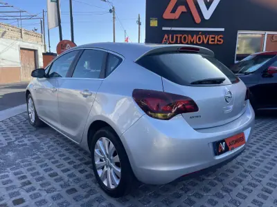 Opel Astra 2011 - 7950 EUR, 117597 km - 117597km - foto 5 de 12