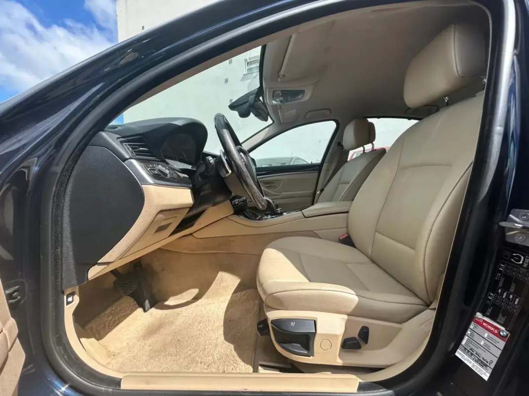 BMW 520 2011 - 10500 EUR, 368699 km - AUTO.MOTO.pt - 368699km - foto 9 de 23