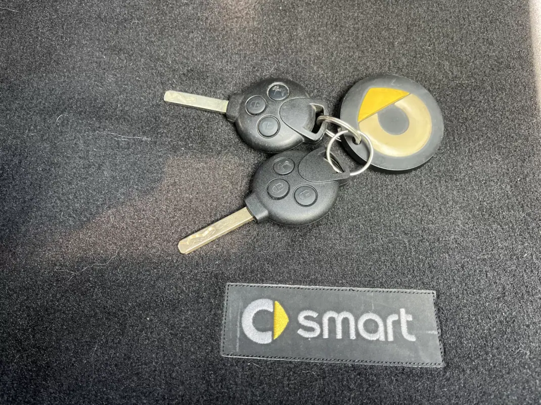 Smart ForTwo Coupé 2013 - 7250 EUR, 167700 km - 167700km - foto 16 de 18