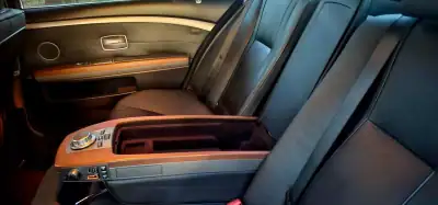 BMW 740 2007 - 19990 EUR, 144000 km - AUTO.MOTO.pt - 144000km - foto 14 de 19