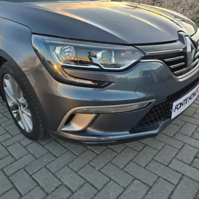 Renault Mégane Sport Tourer 2018 - 14950 EUR, 127252 km - AUTO.MOTO.pt - 127252km - foto 6 de 21