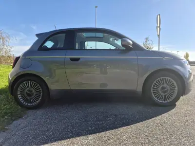 Fiat 500e 2021 - 15995 EUR, 32834 km - AUTO.MOTO.pt - 32834km - foto 7 de 29