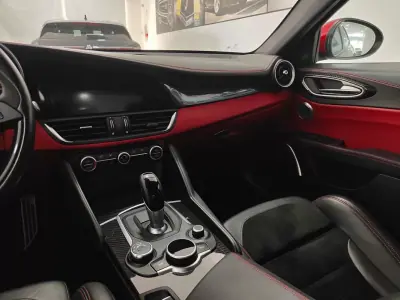 Alfa Romeo Giulia 2018 - 62500 EUR, 53000 km - AUTO.MOTO.pt - 53000km - foto 57 de 60