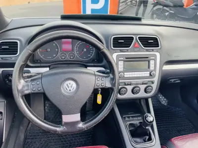 Volkswagen EOS 2006 - 10950 EUR, 165153 km - AUTO.MOTO.pt - 165153km - foto 15 de 17