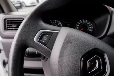 Renault MASTER 2.2DCI CAIXA ABERTA 2023 - 22750 EUR, 166000 km - AUTO.MOTO.pt - 166000km - foto 3 de 20