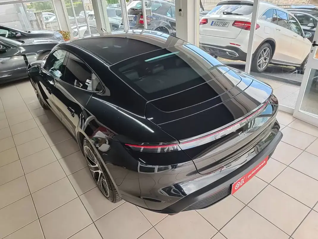 Porsche Taycan 2020 - 61500 EUR, 54000 km - AUTO.MOTO.pt - 54000km - foto 8 de 37