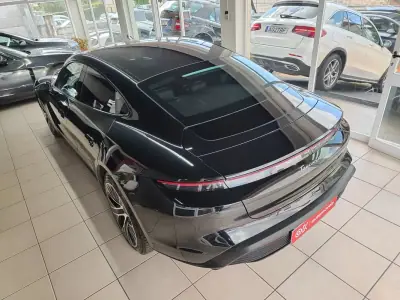 Porsche Taycan 2020 - 61500 EUR, 54000 km - AUTO.MOTO.pt - 54000km - foto 8 de 37