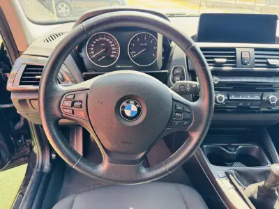 BMW 116 2015 - 17000 EUR, 147000 km - AUTO.MOTO.pt - 147000km - foto 5 de 17