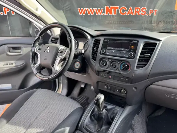 Mitsubishi L200 2019 - 27900 EUR, 174579 km - AUTO.MOTO.pt - 174579km - foto 15 de 19