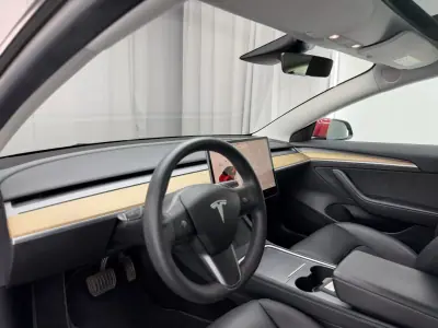 Tesla Model 3 2022 - 26999 EUR, 50900 km - AUTO.MOTO.pt - 50900km - foto 19 de 21
