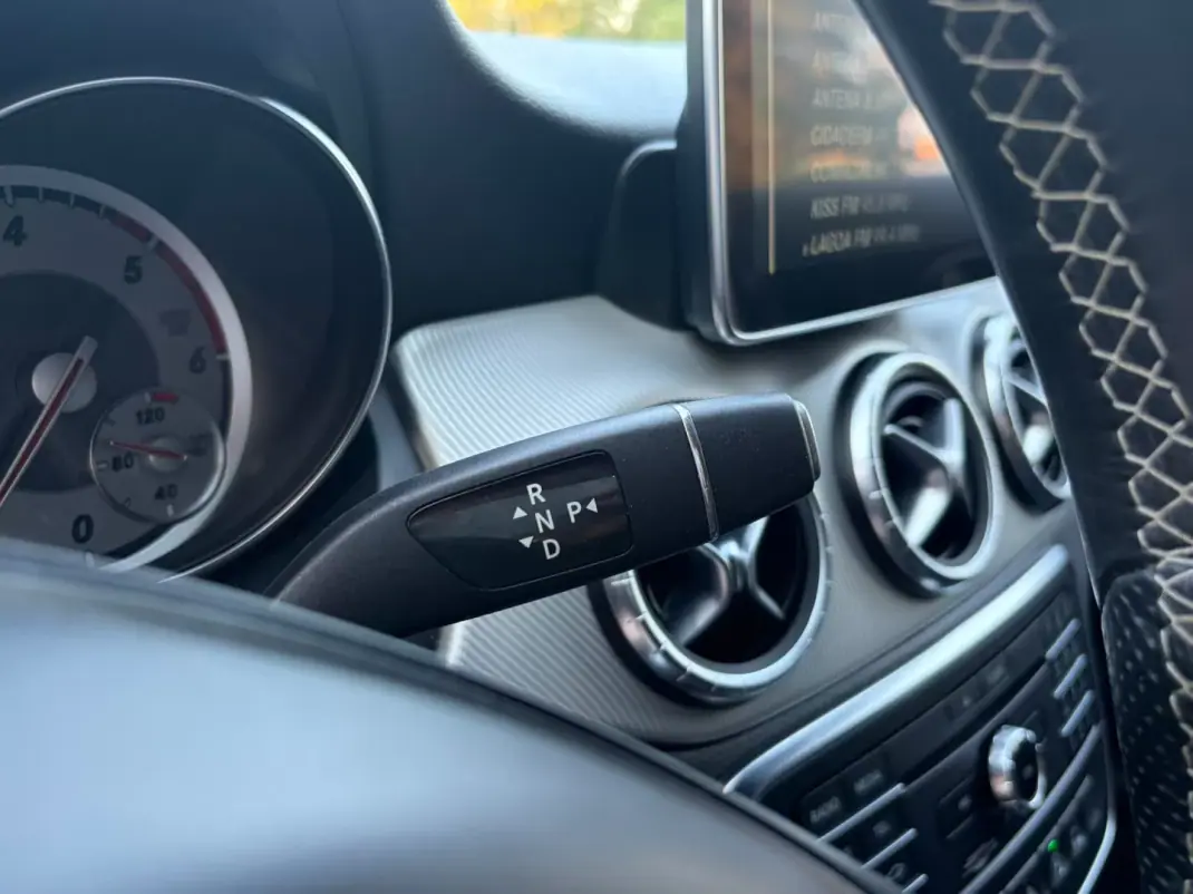 Mercedes-Benz CLA 180 2015 - 16699 EUR, 160000 km - 160000km - foto 13 de 16
