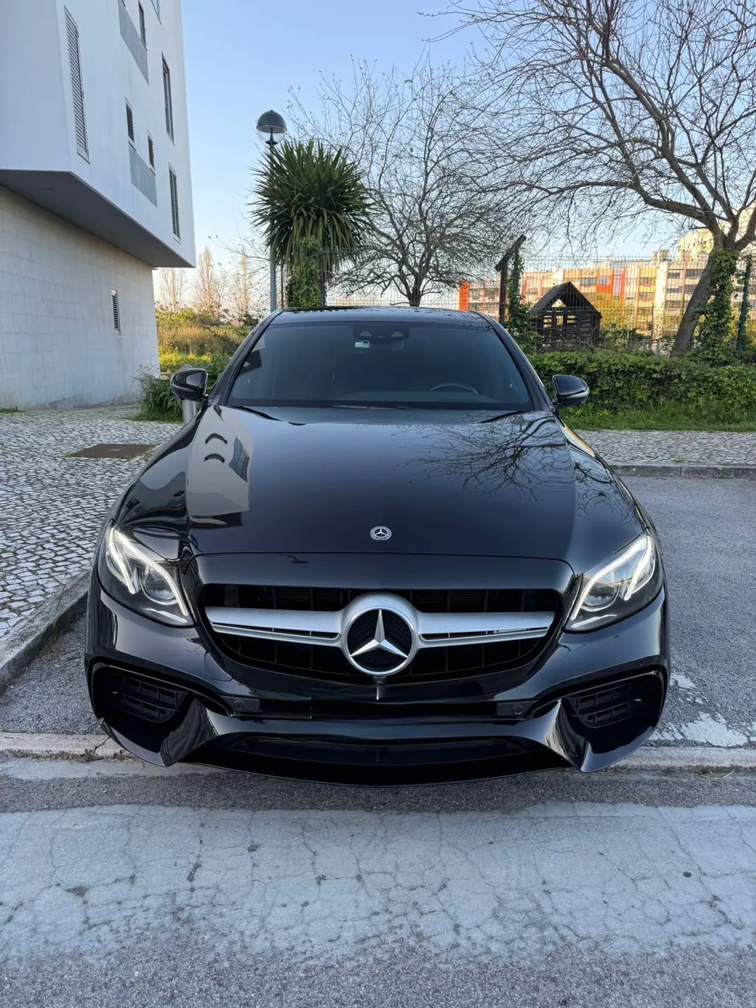 Mercedes-Benz E 300 2018 - 39000 EUR, 62500 km - AUTO.MOTO.pt - 62500km - foto 1 de 12