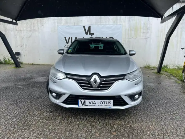 Renault Mégane 2018 - 14500 EUR, 170000 km - AUTO.MOTO.pt - 170000km - foto 2 de 12