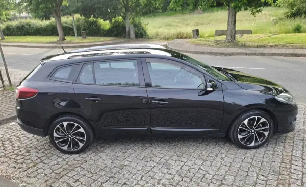 Renault Mégane 2015 - 7990 EUR, 209000 km - AUTO.MOTO.pt - 209000km - foto 7 de 14