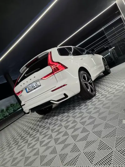 Volvo XC 60 2022 - 36750 EUR, 142382 km - AUTO.MOTO.pt - 142382km - foto 15 de 37